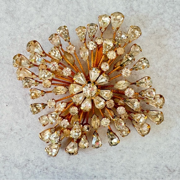 Napier Tiered Rhinestone Burst Brooch - Picture 7 of 11